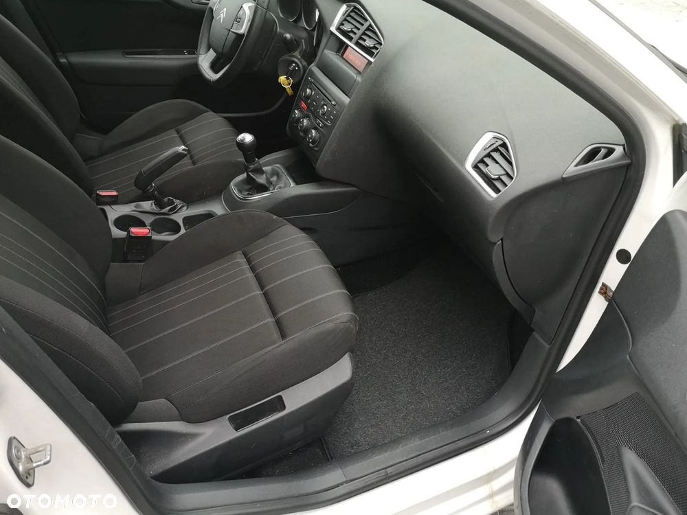 Citroën C4 1.6 HDi Attraction - 32