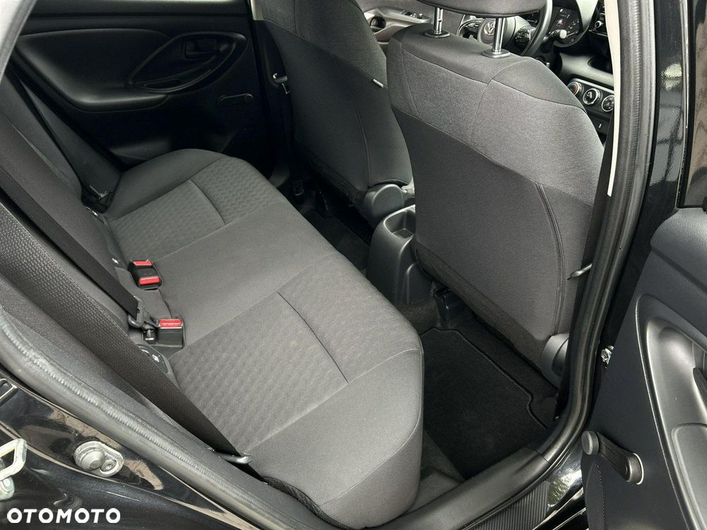 Toyota Yaris - 13