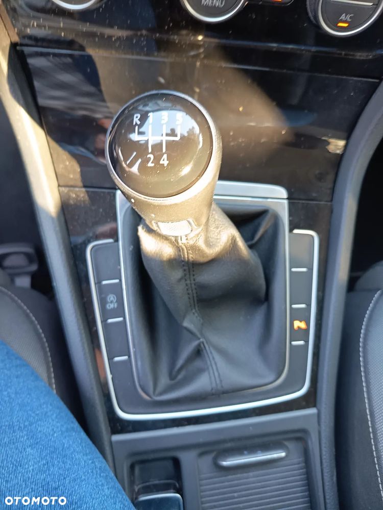 Volkswagen Golf 1.6 TDI BMT Comfortline - 8