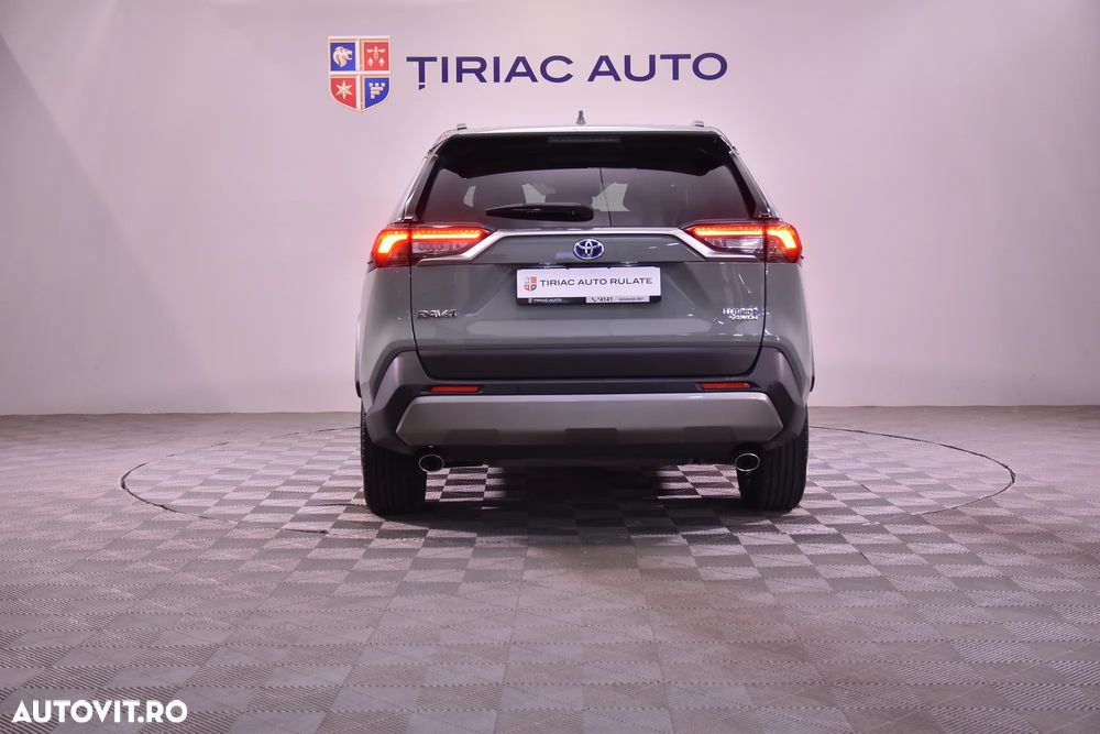 Toyota RAV4 - 4