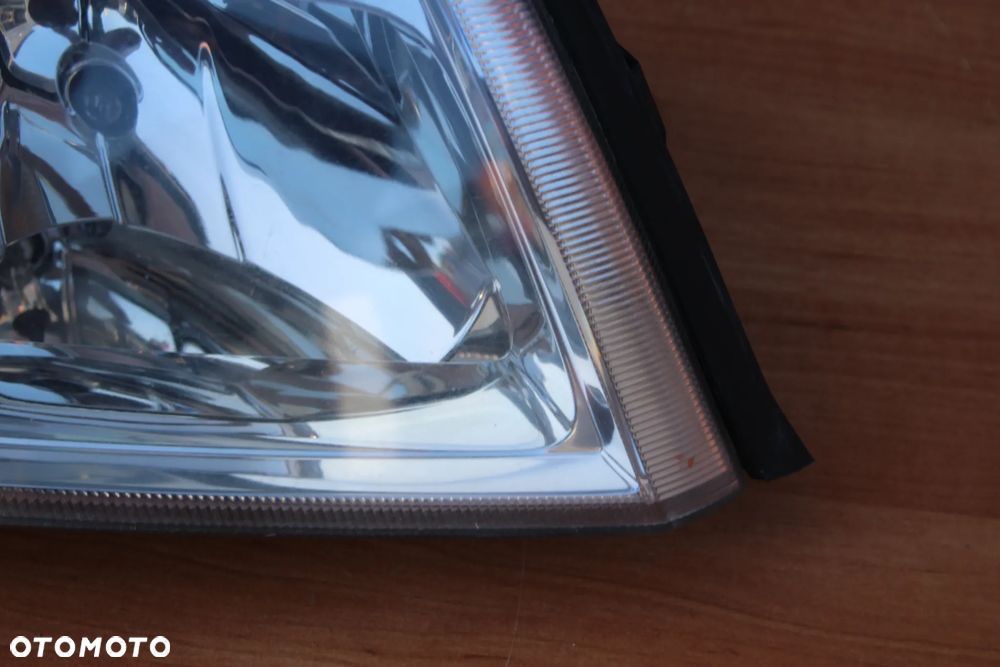 LAMPA PRAWY PRZÓD SOCZEWKA VECTRA C SIGNUM PRZED LIFTEM EUROPA JASNA - 4