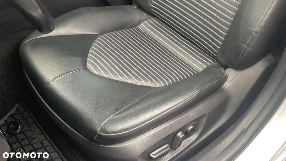 Toyota Camry 2.5 Hybrid Prestige CVT - 18