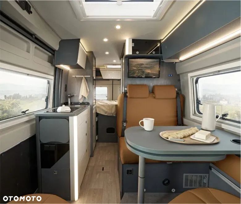 Laika KOSMO 60 SUPREMO z oknem SkyView - 7