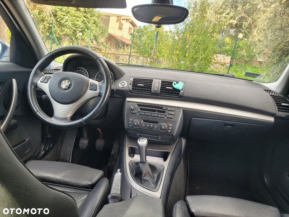 BMW Seria 1 120i - 2