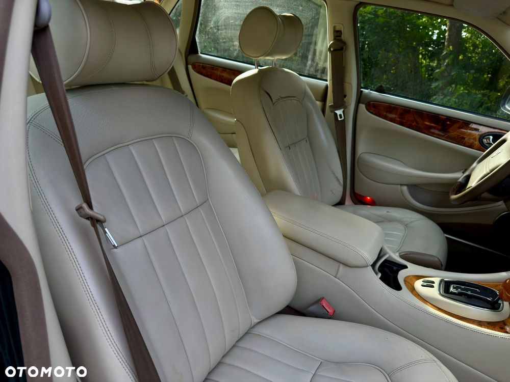 Jaguar XJ Sovereign 4.0 - 30