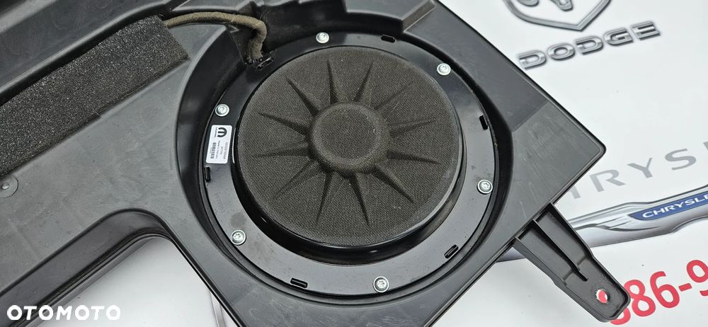 RAM 1500 V 5 2019- Głośnik subwoofer P68277288AB 68277288AB - 5