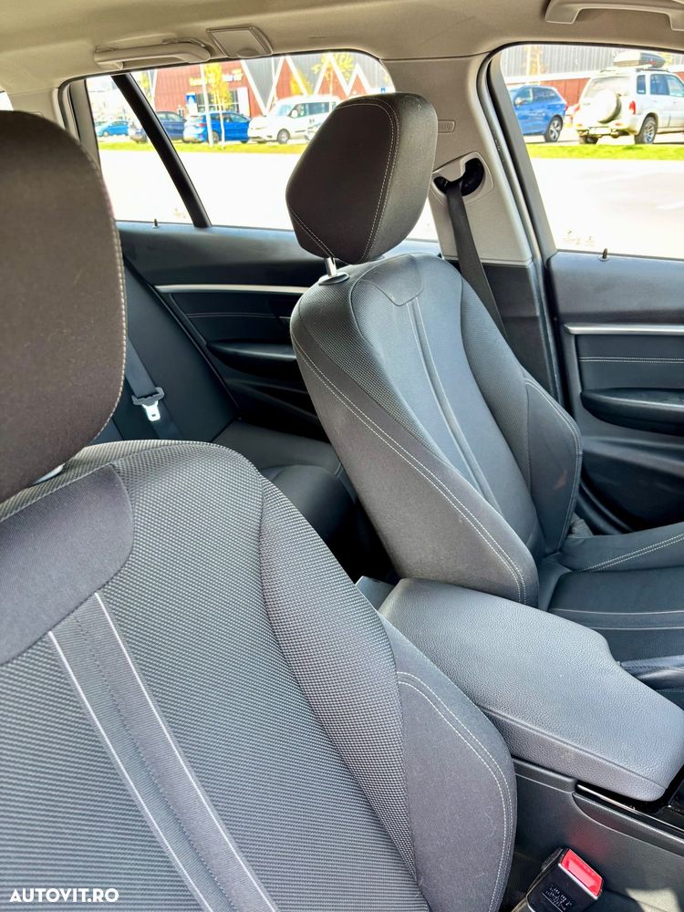 BMW Seria 3 318i Aut. Sport Line - 15