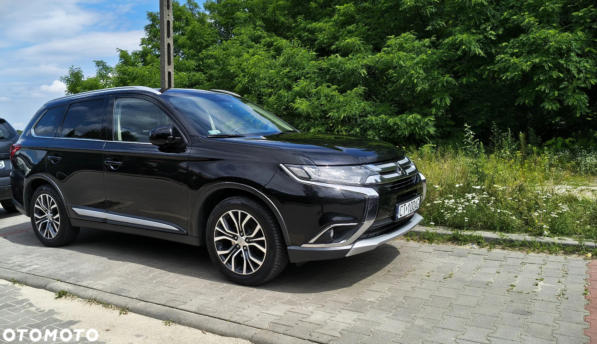 Mitsubishi Outlander 2.0 Intense + 4WD CVT - 9