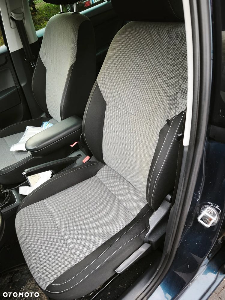 Skoda RAPID 1.6 TDI Elegance - 9