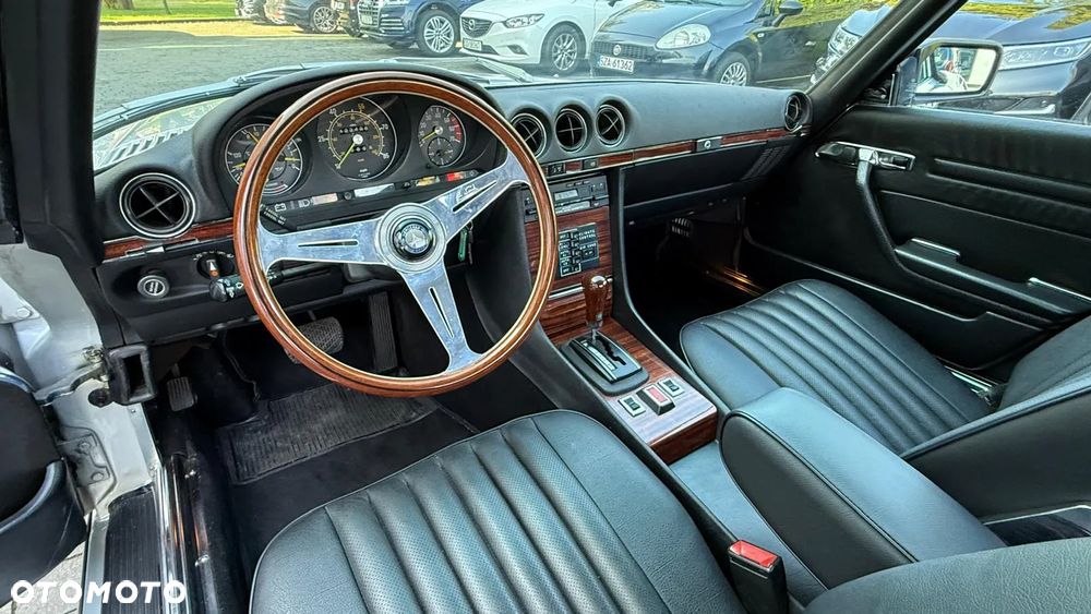 Mercedes-Benz SL - 25