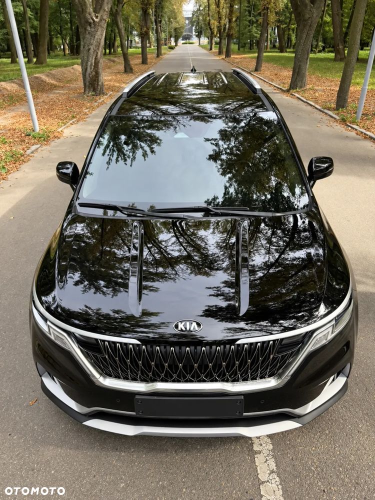 Kia Carnival - 7