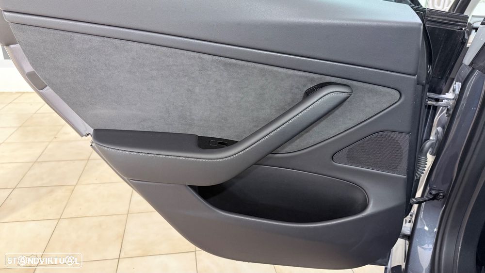 Tesla Model 3 Long Range AWD Dual Motor - 22