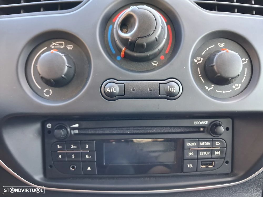 Renault 1.5 Blue dCi 95 Cvs - 17