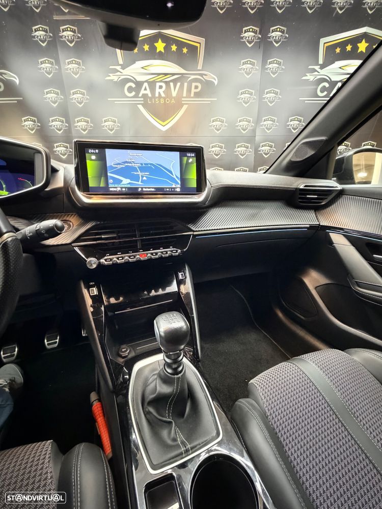 Peugeot 208 1.2 PureTech GT Line - 12