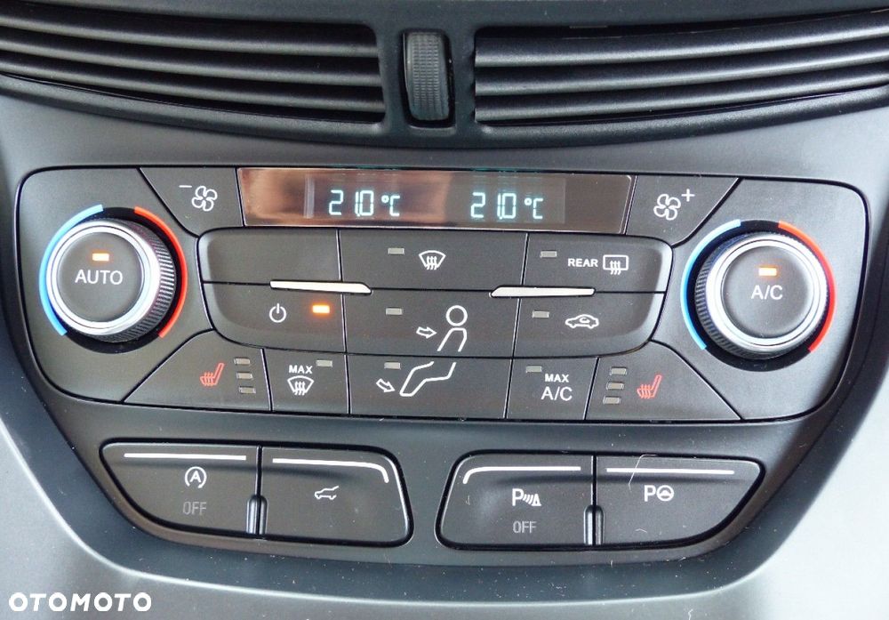 Ford Kuga - 22
