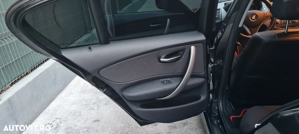 BMW Seria 1 116i - 28