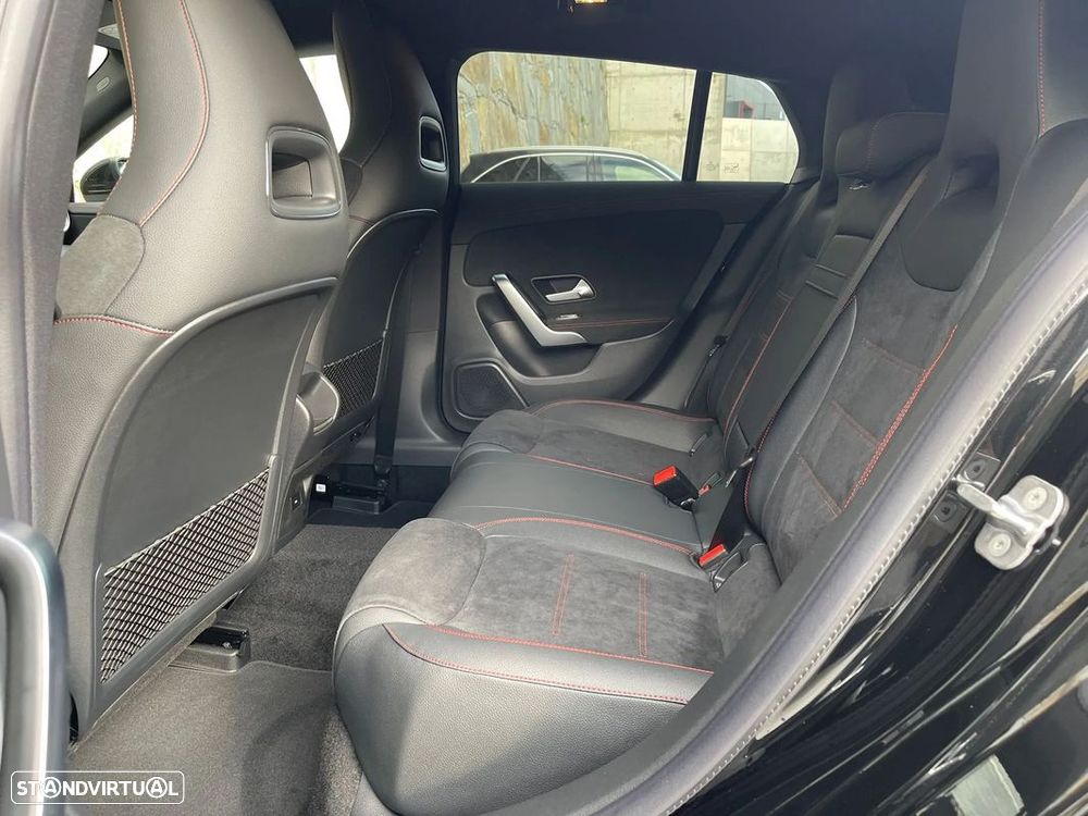 Mercedes-Benz CLA 250 e - 16