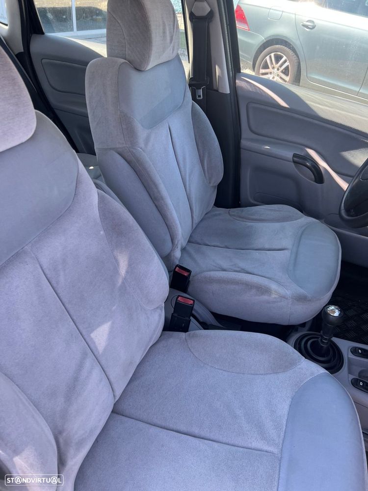 Citroën C3 1.4 HDi SX - 10
