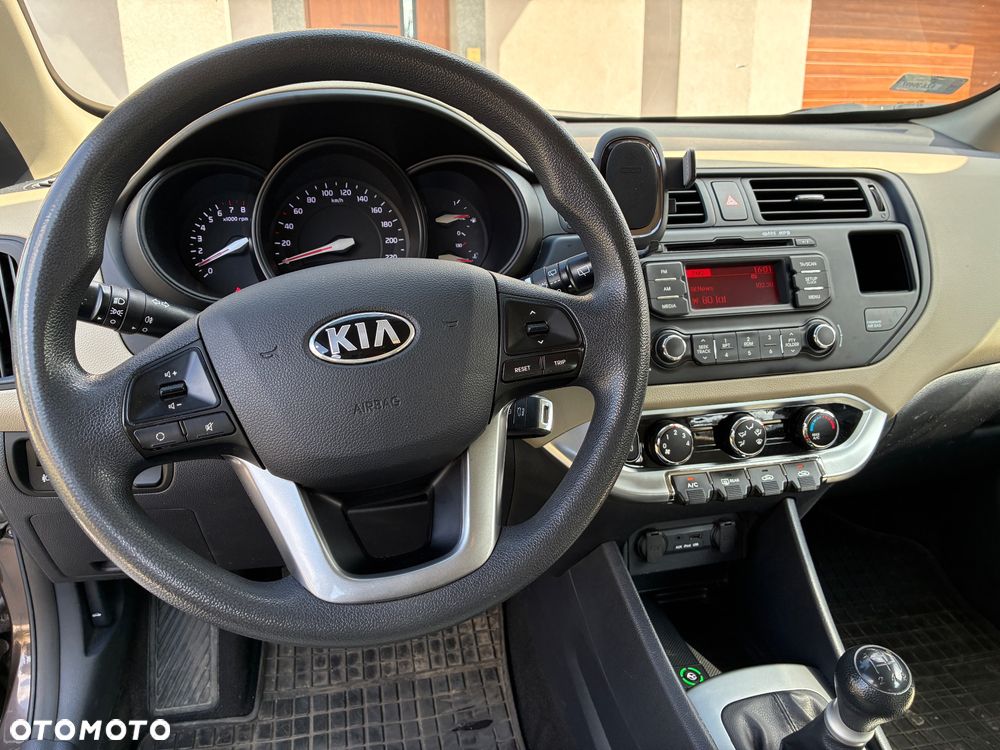 Kia Rio 1.2 M - 6