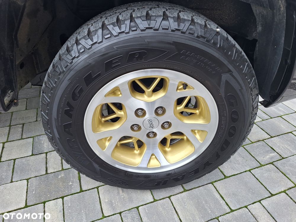 Jeep Grand Cherokee - 33