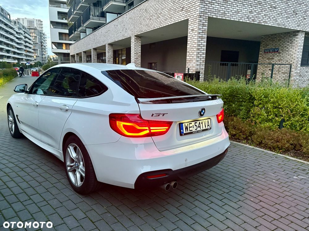 BMW 3GT 320i - 15