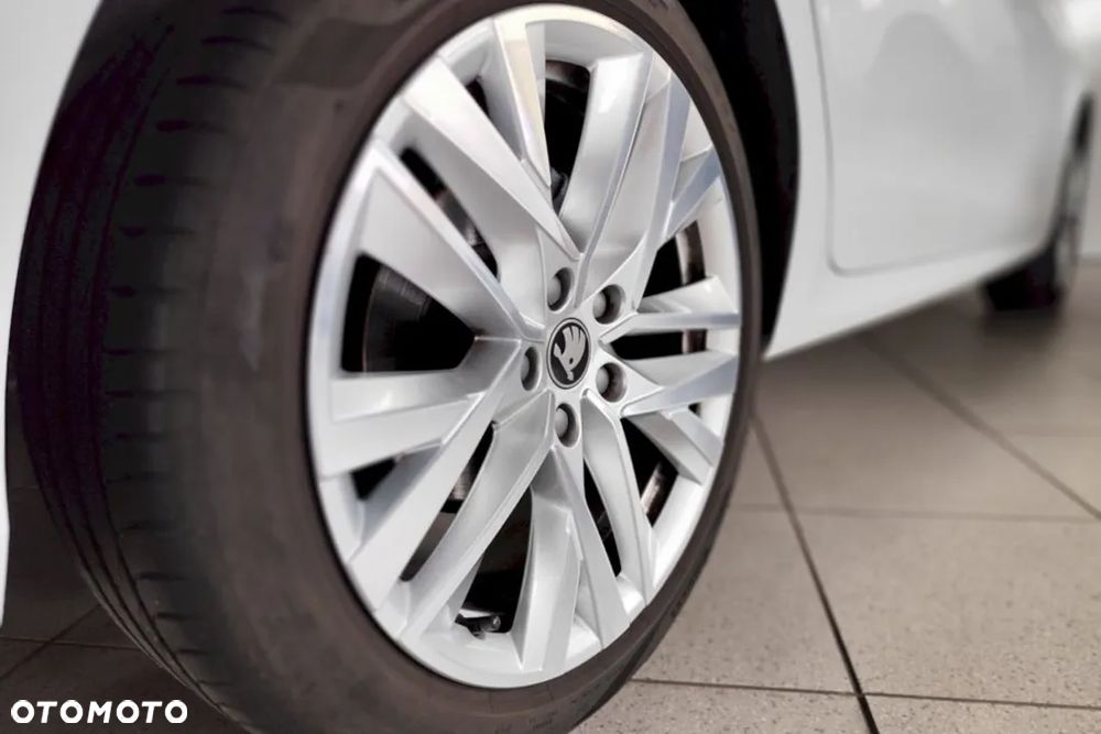 Skoda Octavia 1.5 TSI mHEV Drive Selection DSG - 10