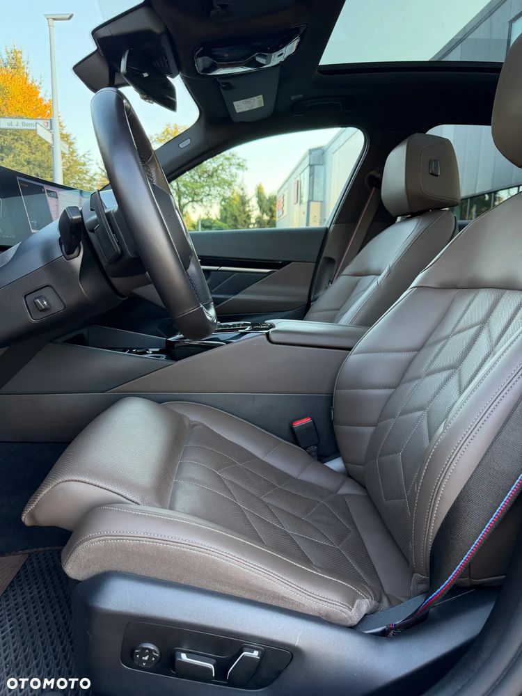 BMW Seria 5 520d xDrive mHEV M Sport - 14