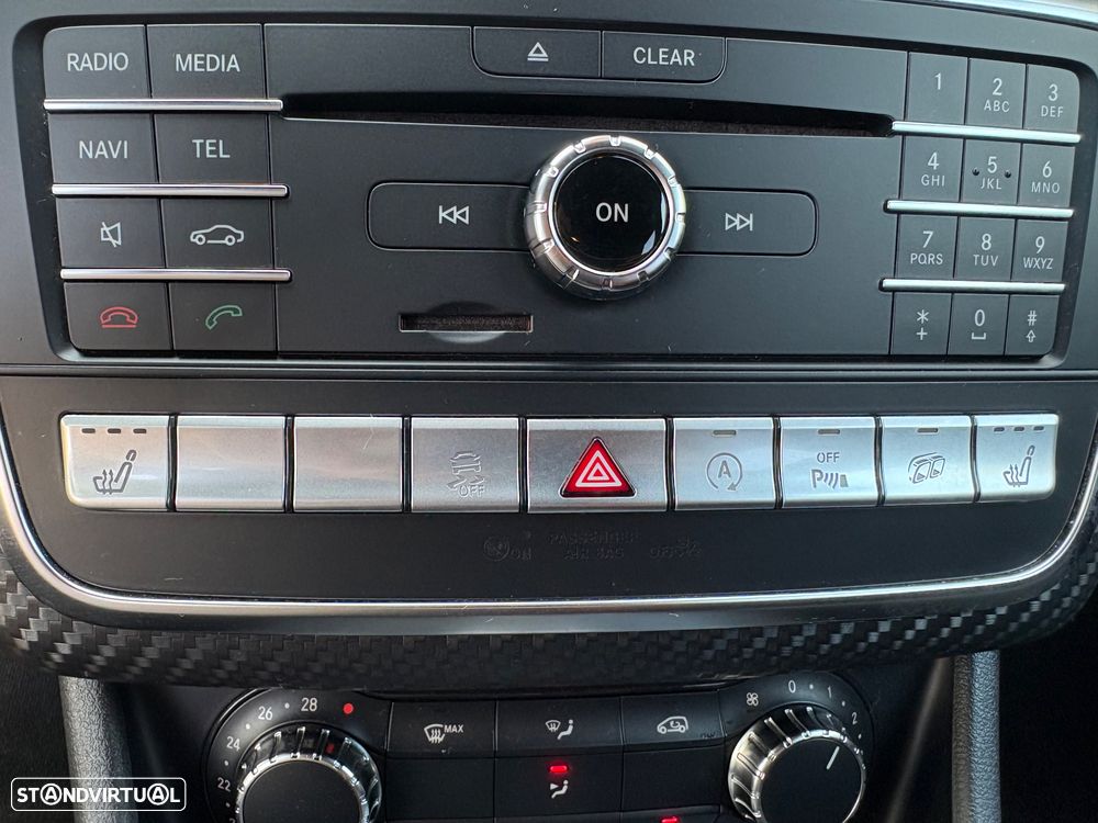 Mercedes-Benz A 45 AMG 4-Matic - 10