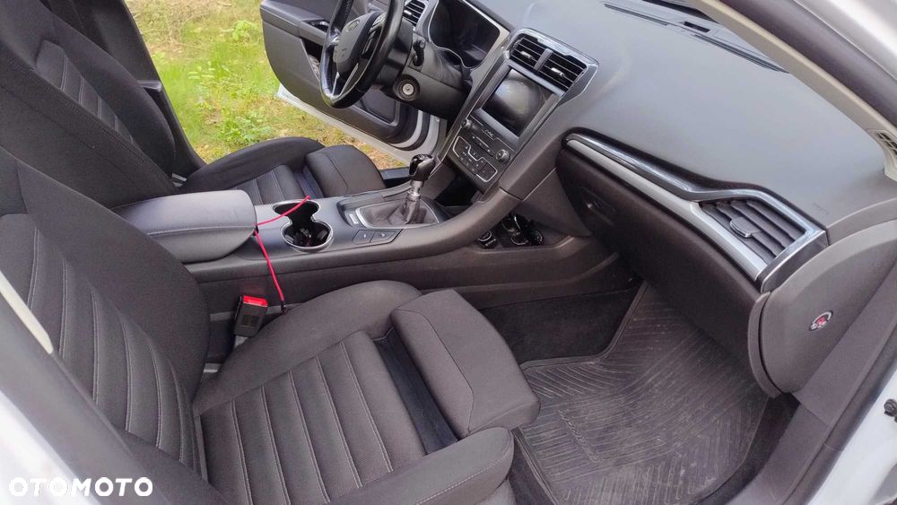 Ford Mondeo - 8