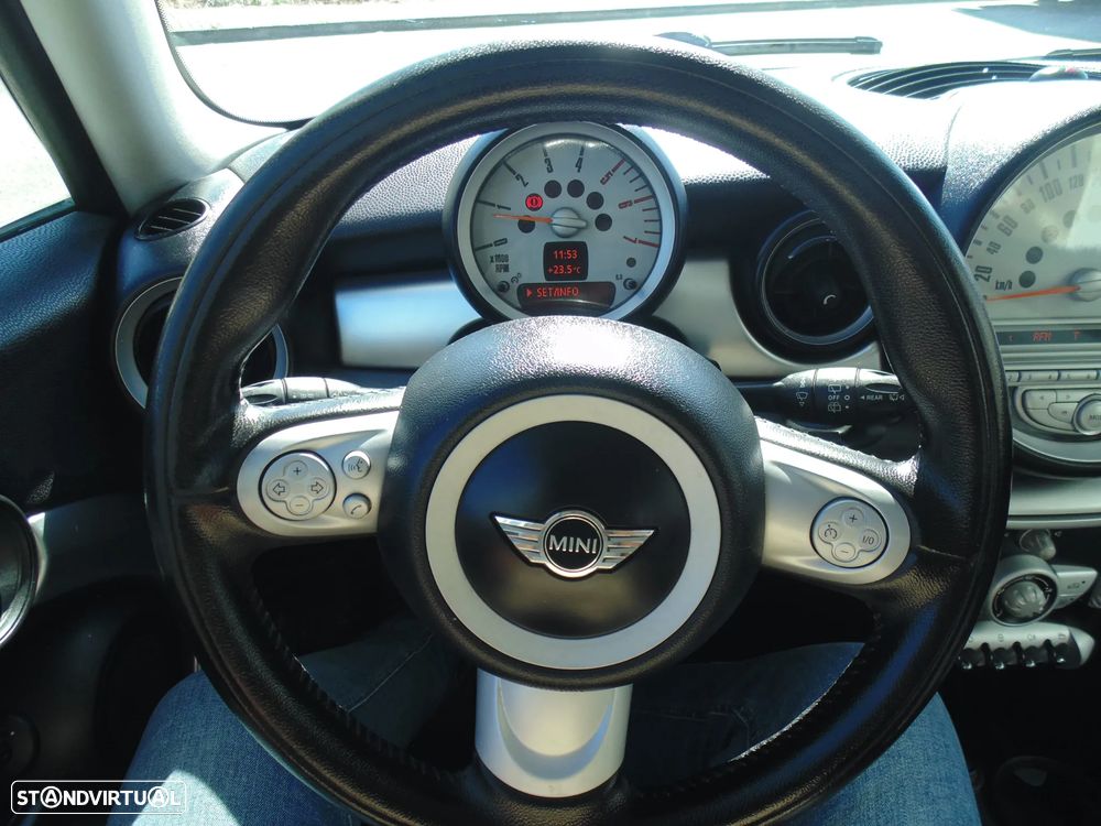 MINI 3 Portas Cooper D - 23