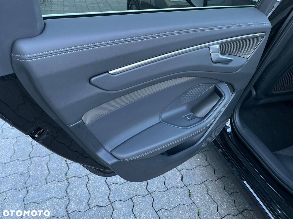 Audi A6 Avant - 11