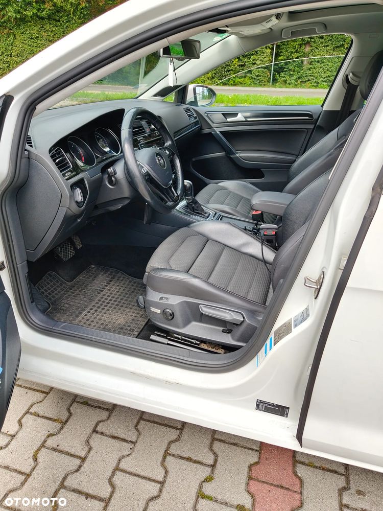 Volkswagen Golf - 13