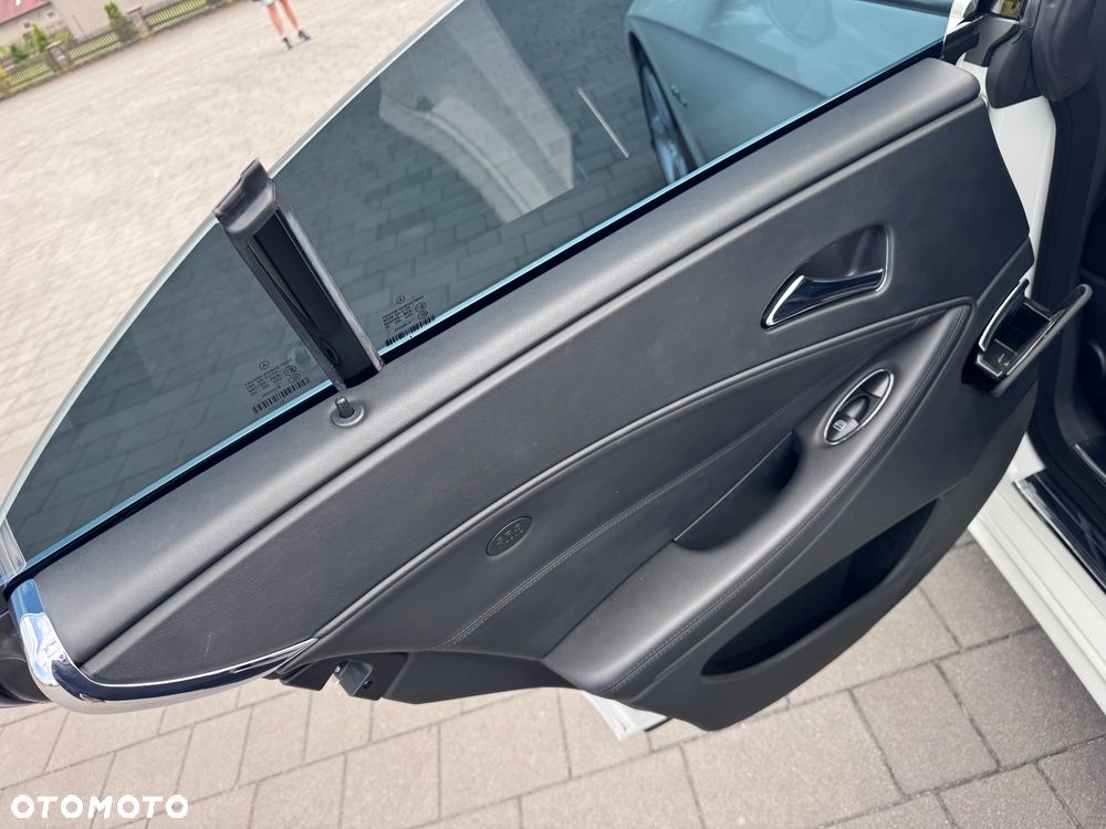Mercedes-Benz CLS - 14
