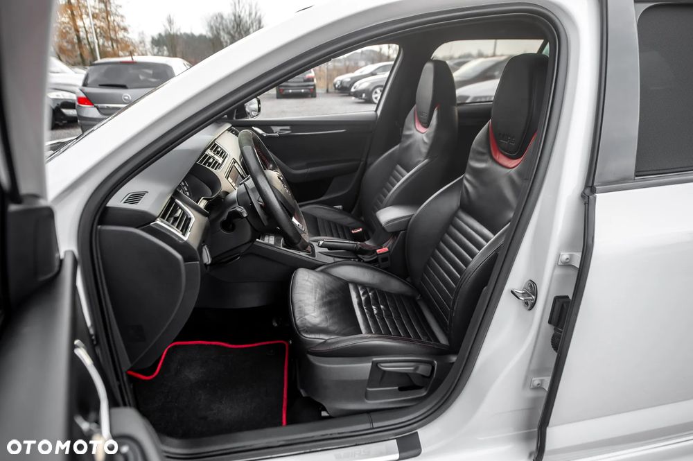 Skoda Octavia 2.0 TSI (Green tec) DSG RS - 18