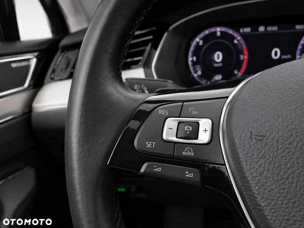 Volkswagen Passat Alltrack 2.0 TDI SCR 4Motion DSG (BMT) - 30