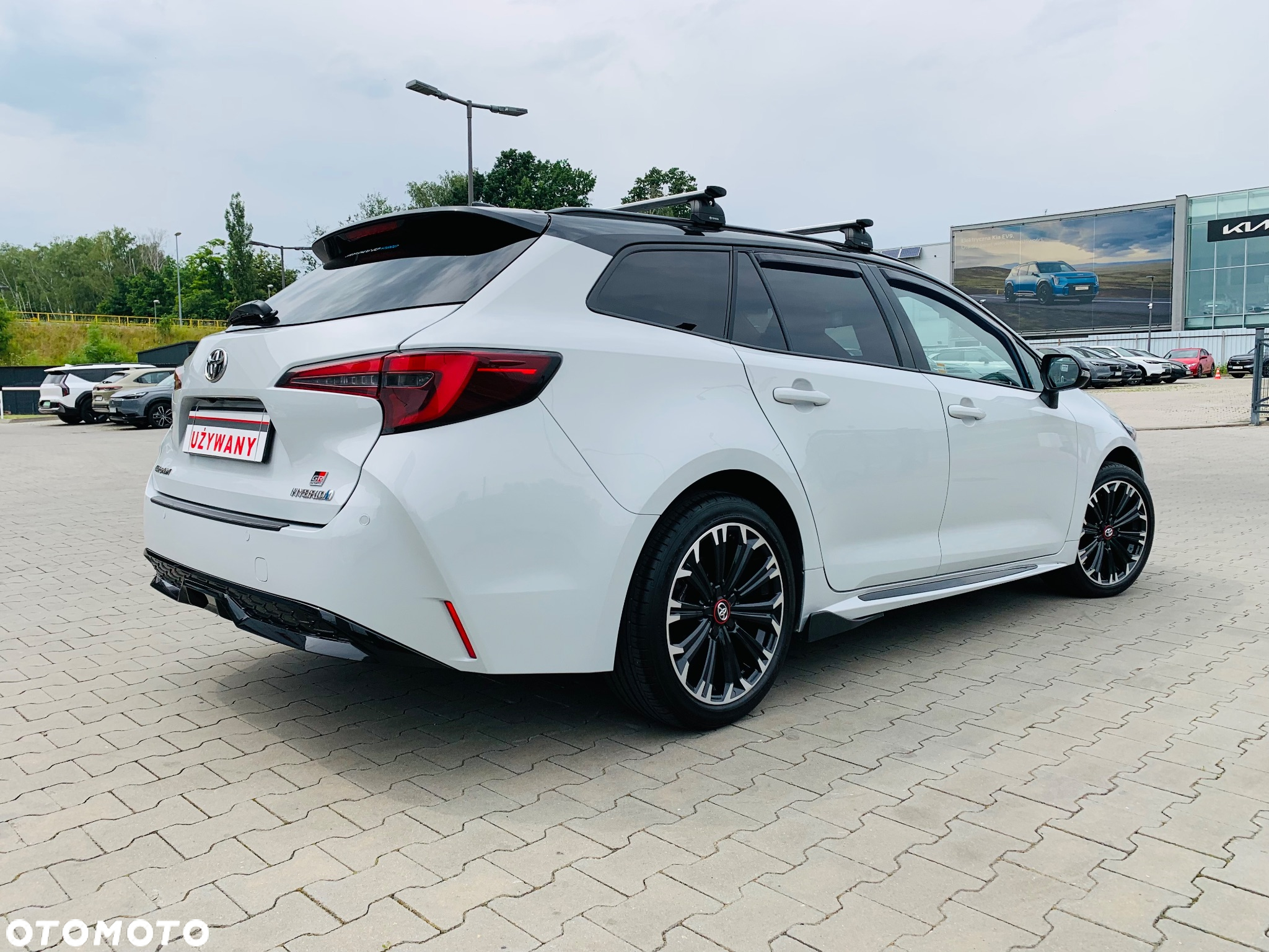 Toyota Corolla 1.8 Hybrid GR Sport Dynamic - 6