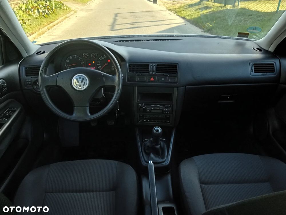 Volkswagen Bora 1.6 Comfortline - 14