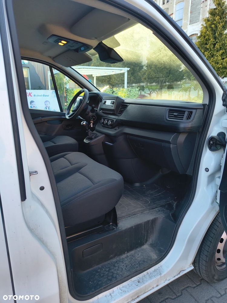 Renault Trafic - 12