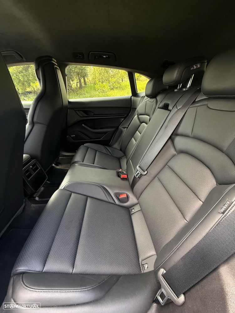 Porsche Taycan Sport Turismo 4S Black Edition - 12