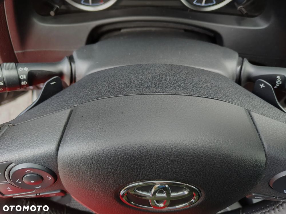 Toyota Auris 1.6 Prestige MM - 24