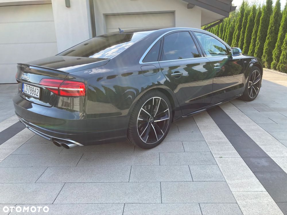 Audi S8 - 5