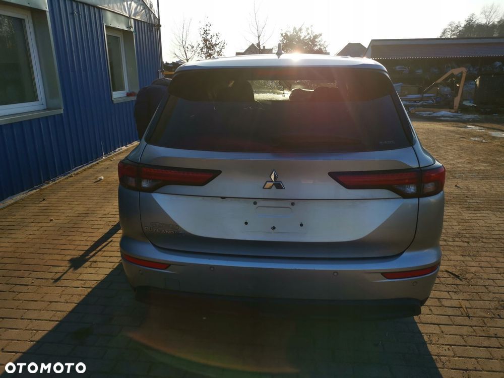 MITSUBISHI OUTLANDER IV 22- ZDERZAK TYL TYLNY KOMPLETNY PDC RADAR TYL - 16