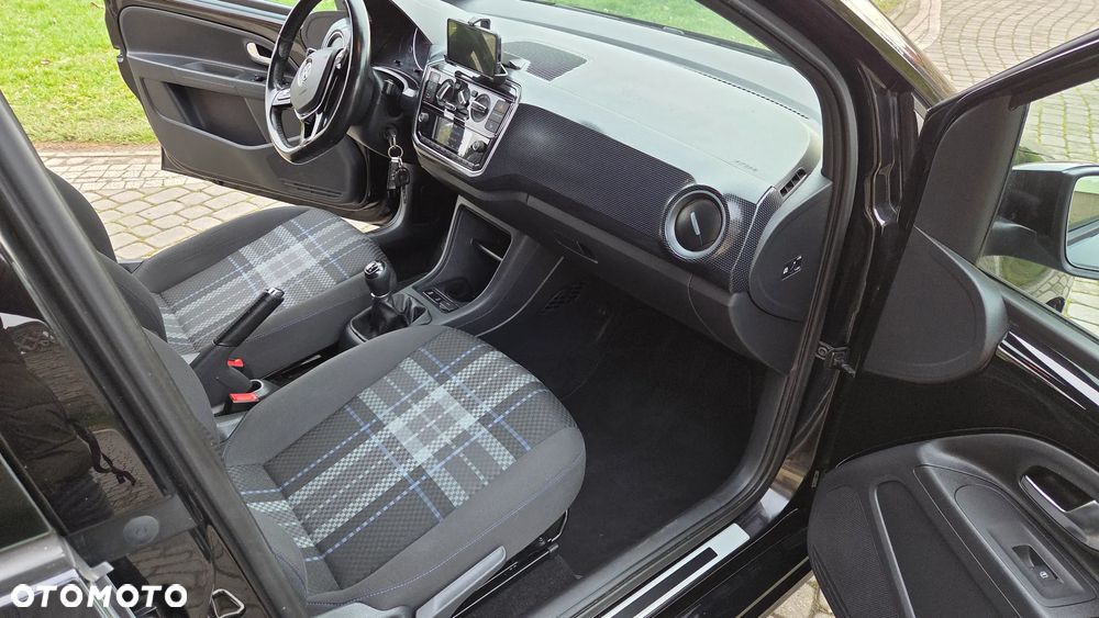 Volkswagen up! - 12
