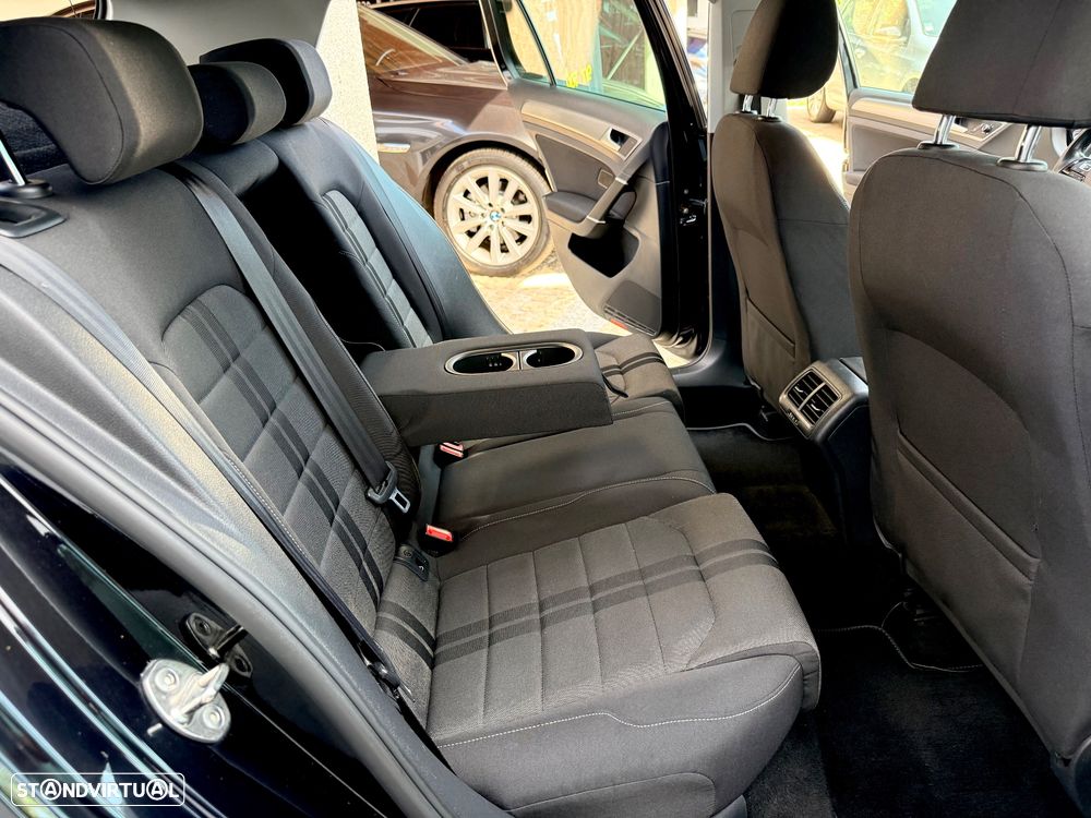VW Golf - 51
