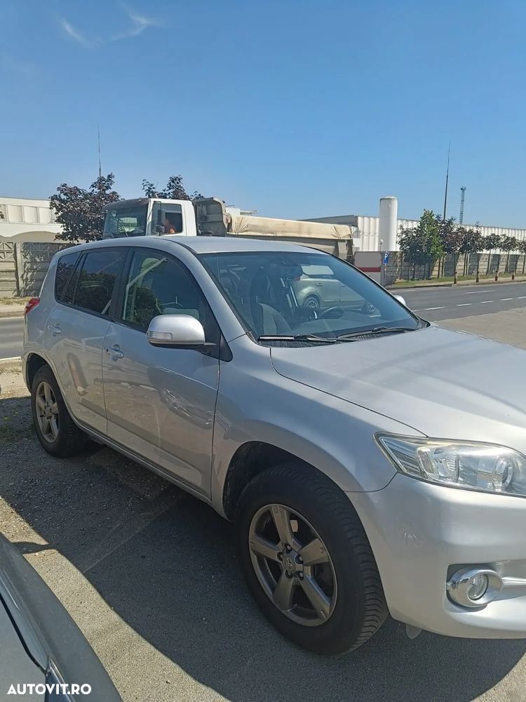 Toyota RAV4 2.2 D-4D 4x4 Life - 6