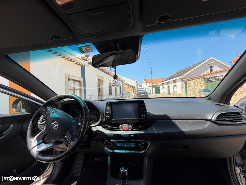 Hyundai i30 SW 1.6 CRDi Blue GO! DCT - 12