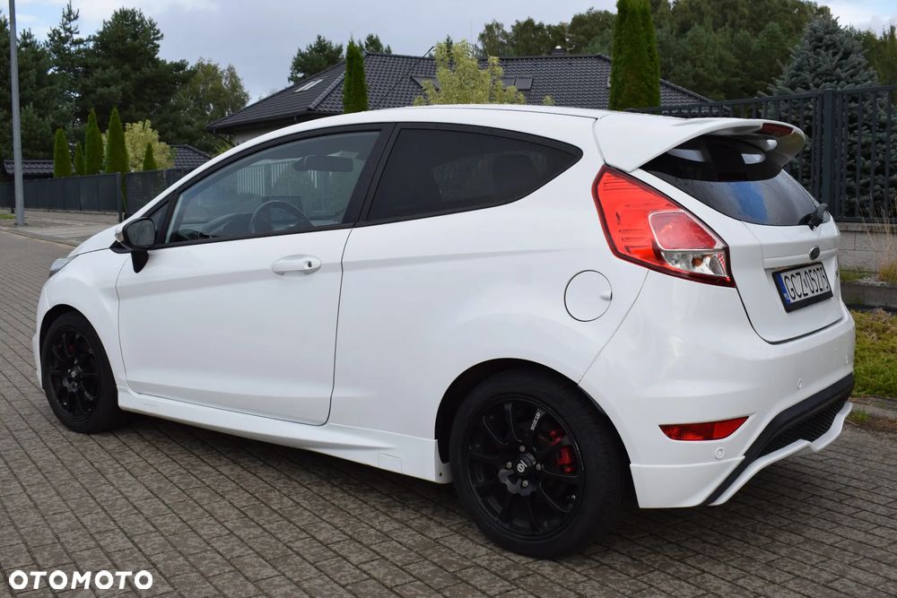 Ford Fiesta 1.6 EcoBoost mit Leder-Sport-Paket ST - 9