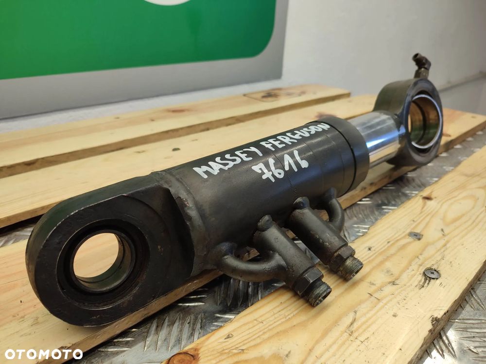 Siłownik poziomowania osi Massey Ferguson 7616 (980080512023) - 2