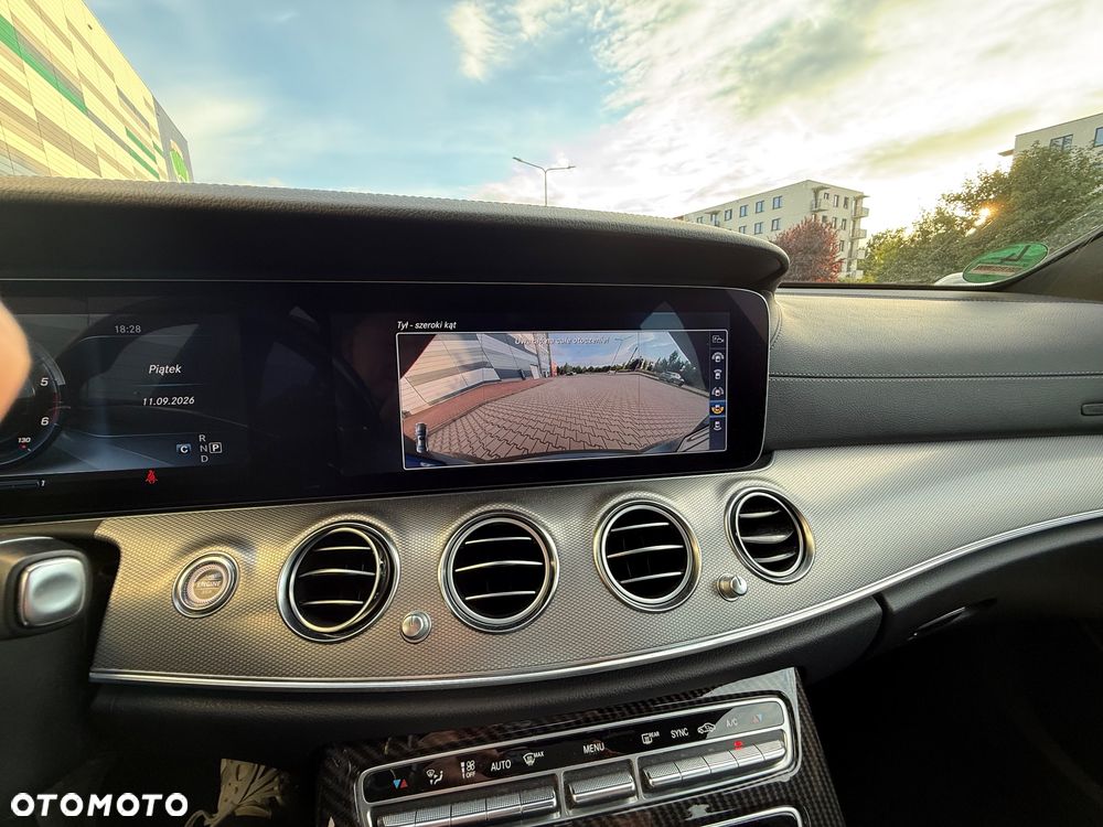 Mercedes-Benz Klasa E 220 d 9G-TRONIC - 13