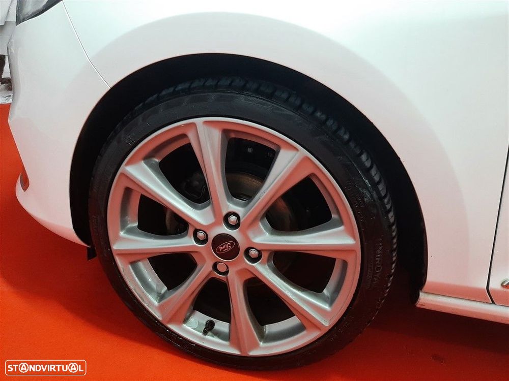Ford Fiesta 1.0 EcoBoost Vignale - 18